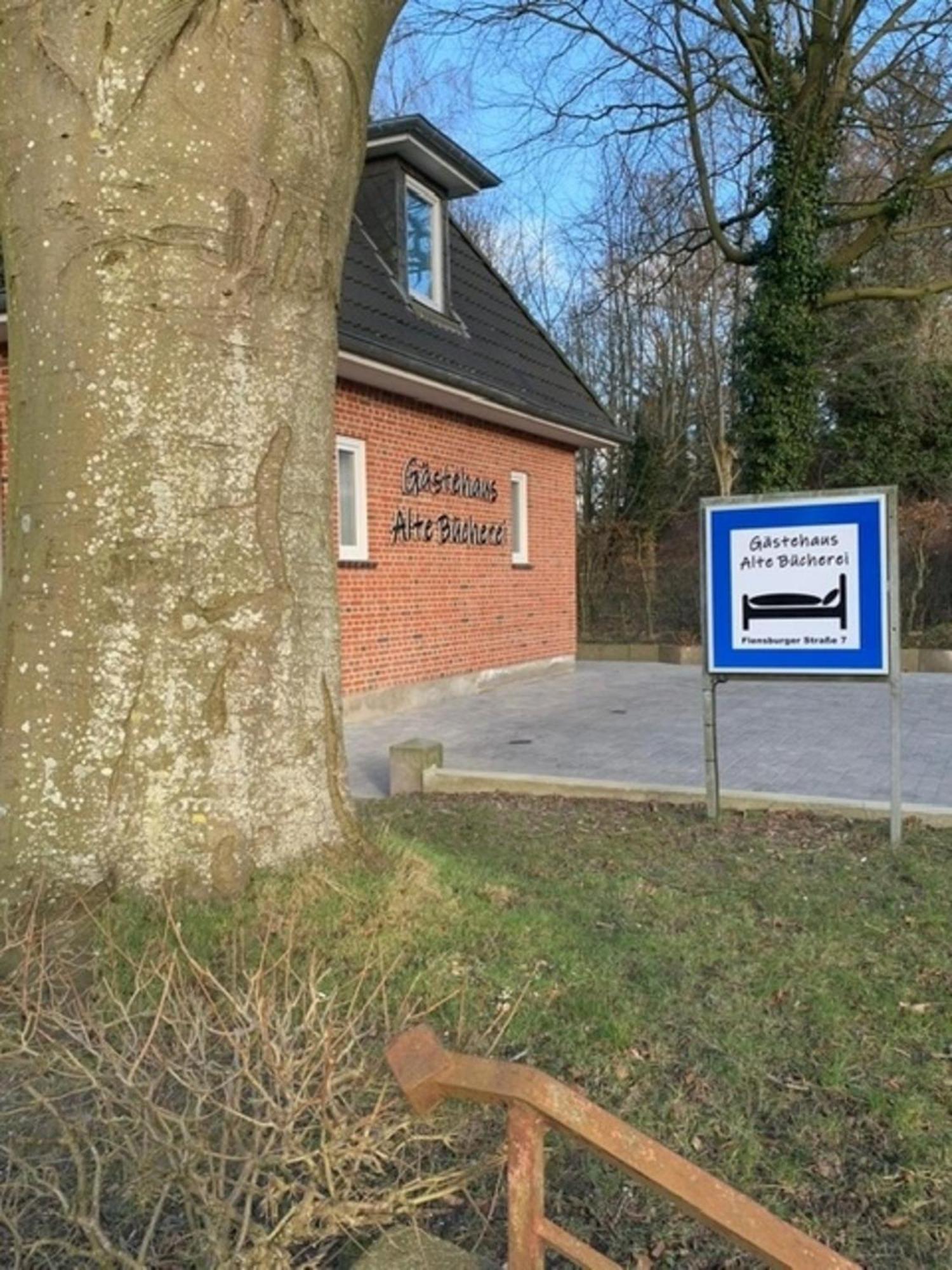 Gaestehaus "Alte Buecherei" Satrup Mittelangeln Bagian luar foto